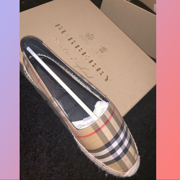 Burberry Espadrilles - Picture 1 of 3